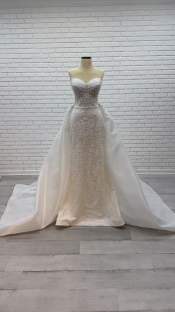 Ivory Mermaid Wedding Dress