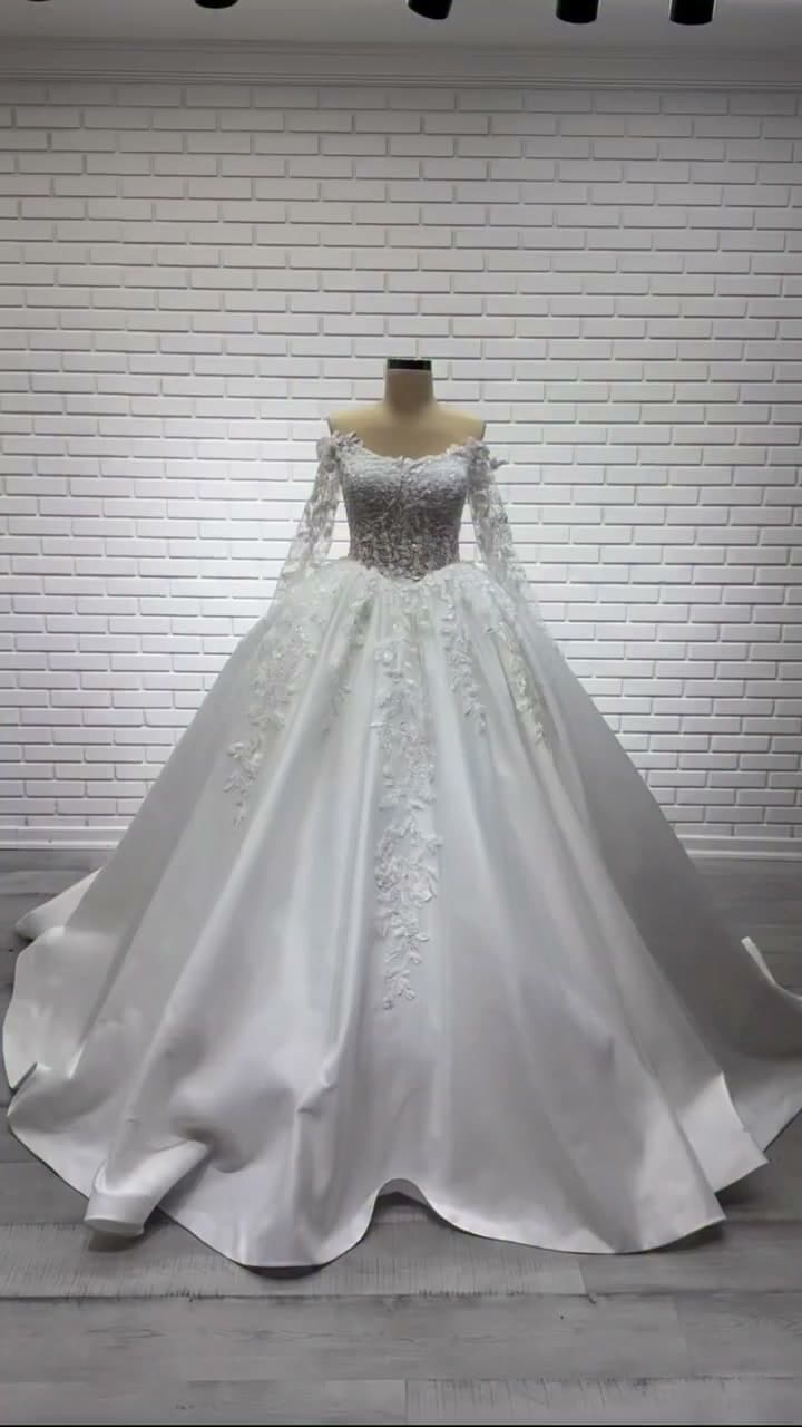 White Podium Princess Wedding Dress 2026-61